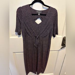 A Pea in the Pod Maternity Dress - Size Medium - barely worn